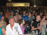 Crowd 6 Rear 1