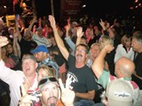 Crowd 24 Phil