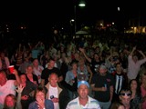Crowd 40