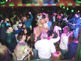 Crowd 12(2)