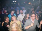 Crowd 10(3)