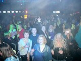 Crowd 9(3)