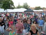 Crowd 11 early
