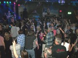 Crowd 9 rear